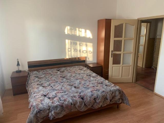 Érd - Csendes, kényelmes családi ház Apartamento Exterior foto